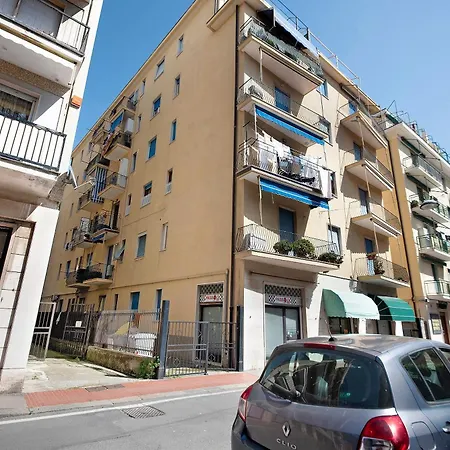 Bilocale Via Rimembranze 6 * Levanto